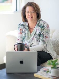 Jennifer L Terrana