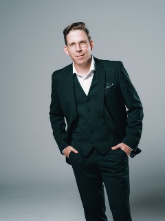 Adrian Lores de la Pena